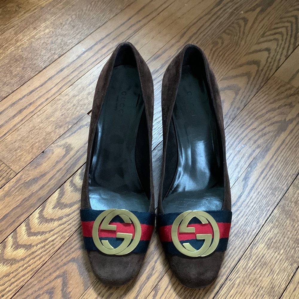 Size 6 Gucci Pumps - love these but they are too snug on my footies!